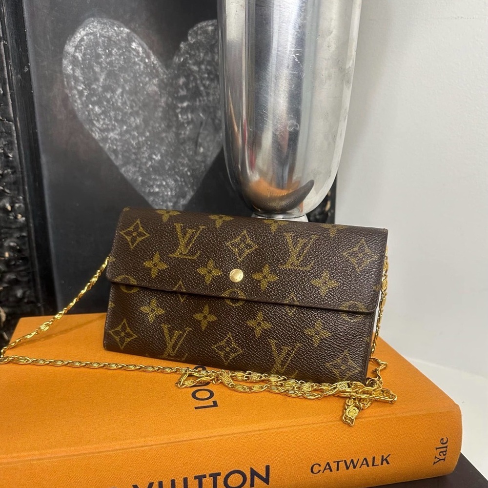 Louis Vuitton Monogram International Wallet